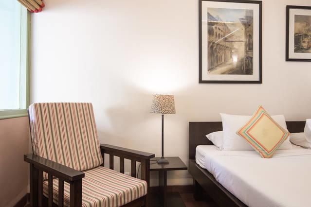 G 49 Bed & Breakfast Nuova Delhi Esterno foto