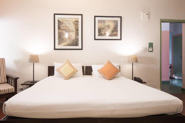 G 49 Bed & Breakfast Nuova Delhi Esterno foto