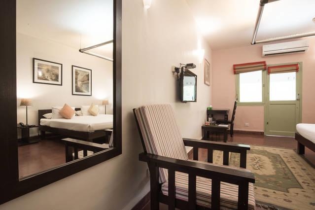 G 49 Bed & Breakfast Nuova Delhi Esterno foto