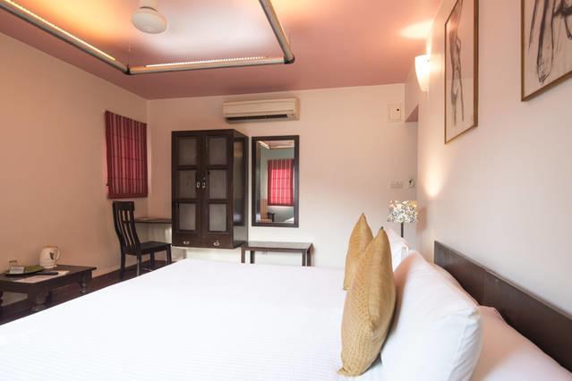 G 49 Bed & Breakfast Nuova Delhi Esterno foto