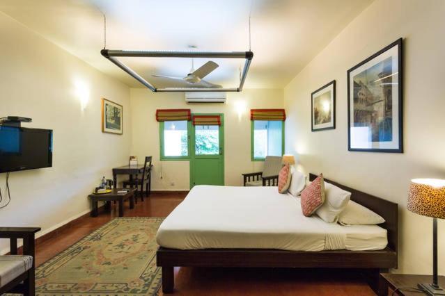 G 49 Bed & Breakfast Nuova Delhi Esterno foto