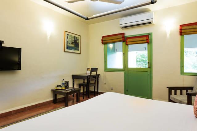 G 49 Bed & Breakfast Nuova Delhi Esterno foto