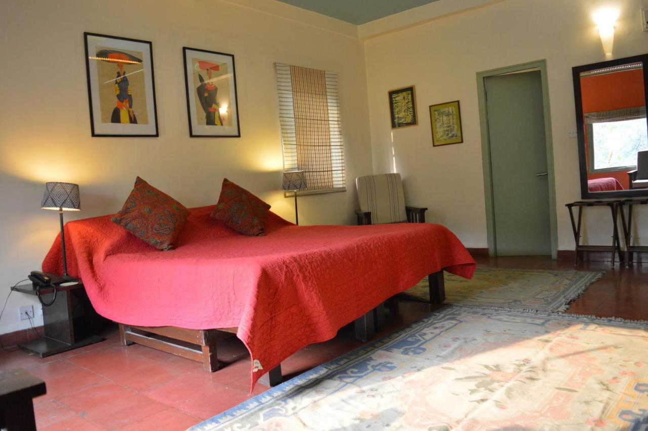 G 49 Bed & Breakfast Nuova Delhi Esterno foto