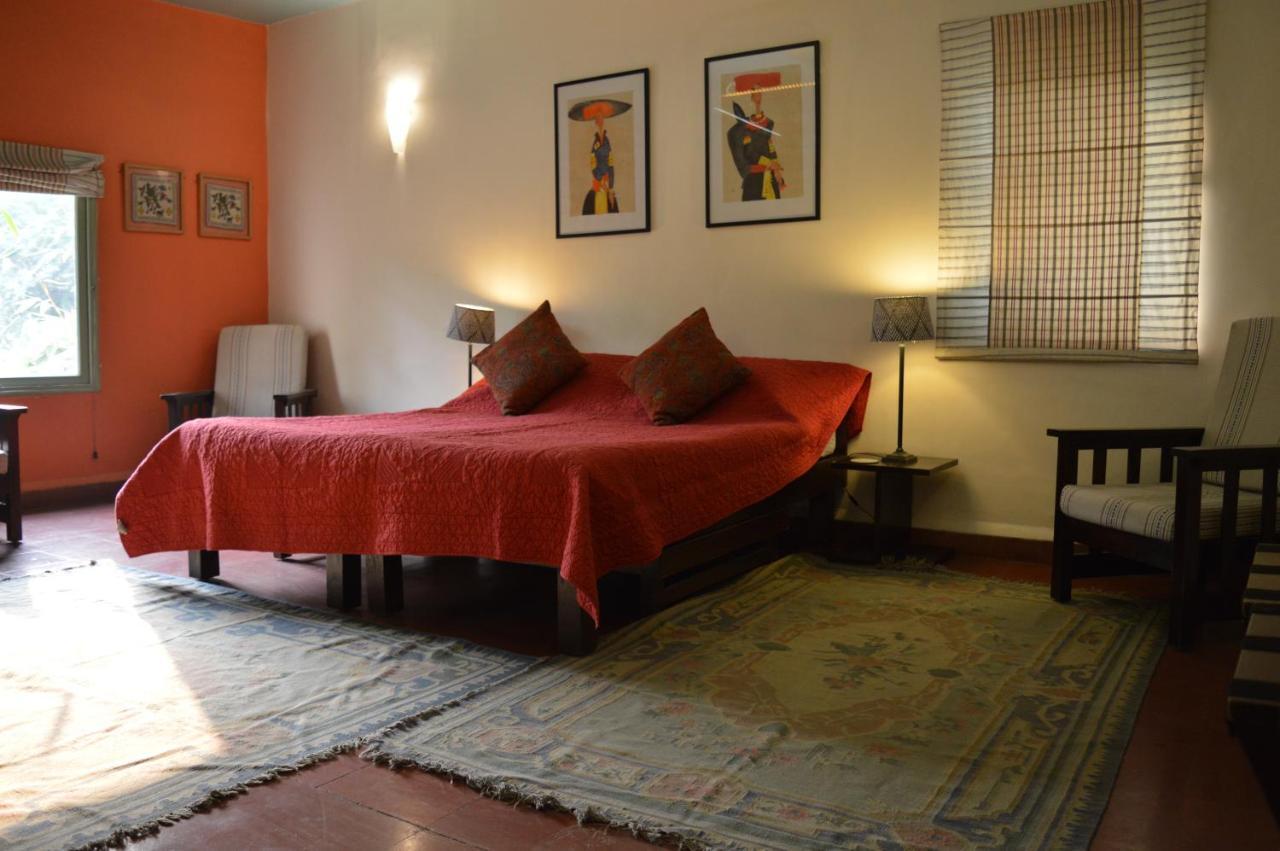 G 49 Bed & Breakfast Nuova Delhi Esterno foto