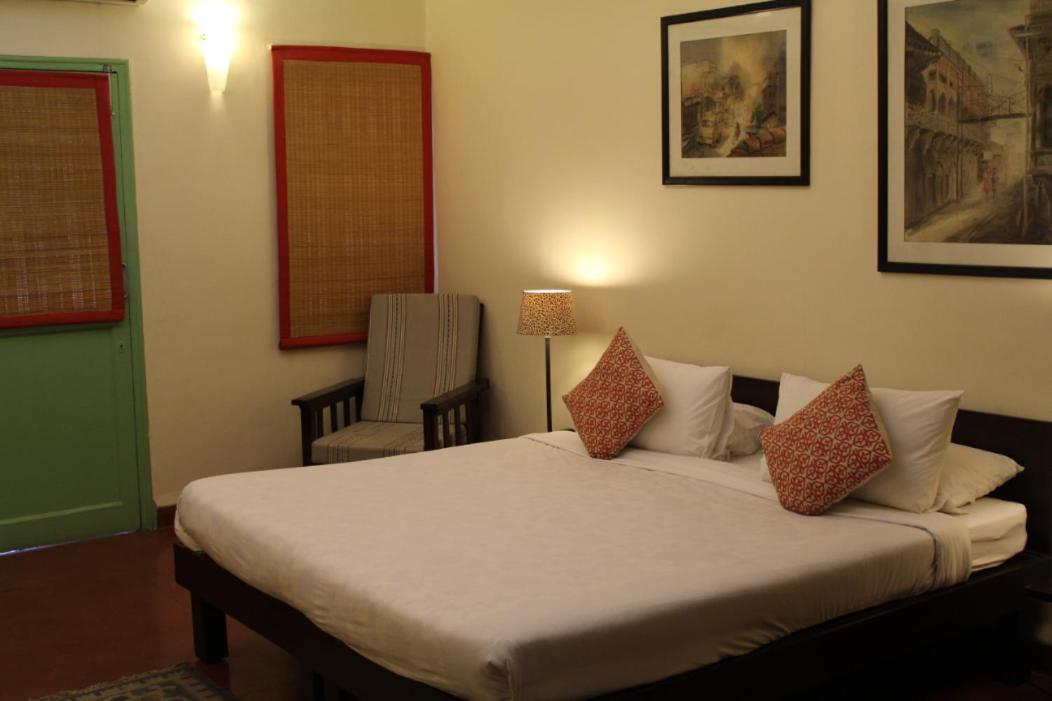 G 49 Bed & Breakfast Nuova Delhi Esterno foto